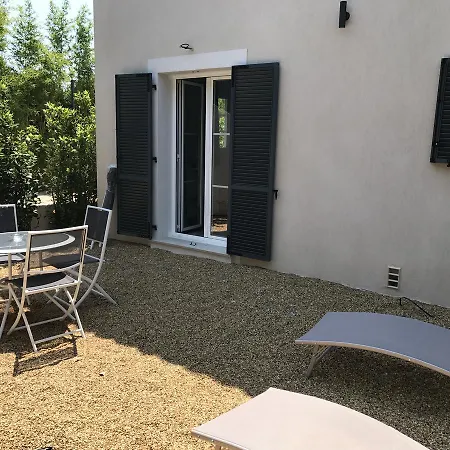 Ξενοδοχείο με διαμερίσματα Windward 4*